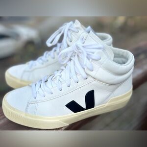 VEJA Minotaur High Top Sneaker Extra-White/Black Butter